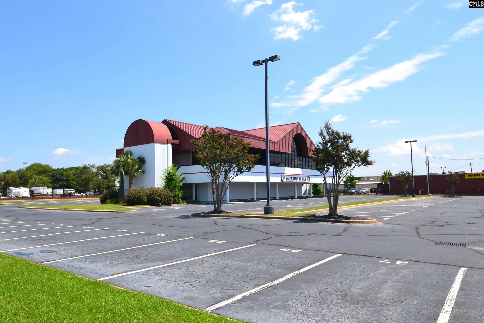 Stadium Place, Columbia Community