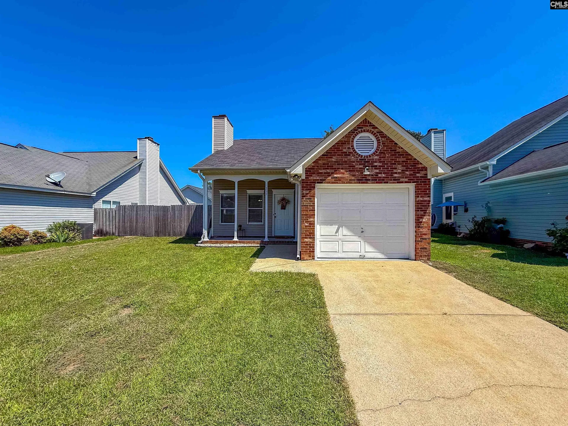 212 Chisolm Circle