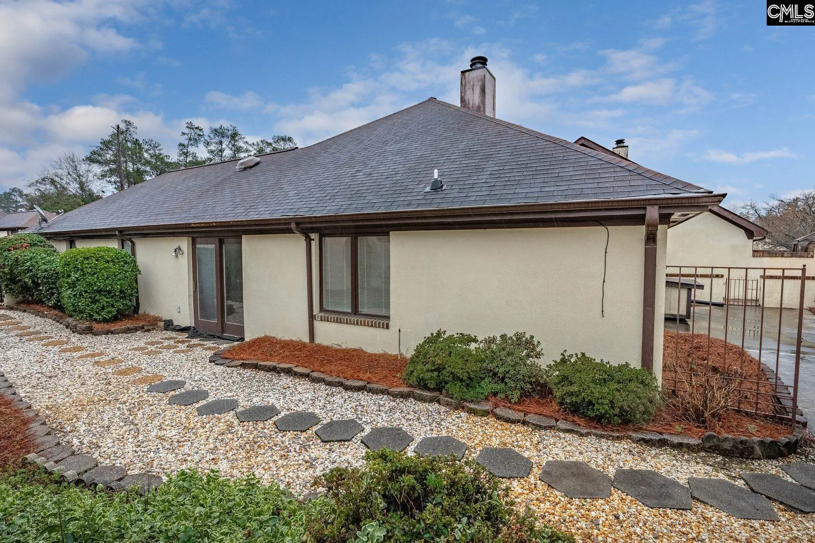 Willow Winds, Columbia Community