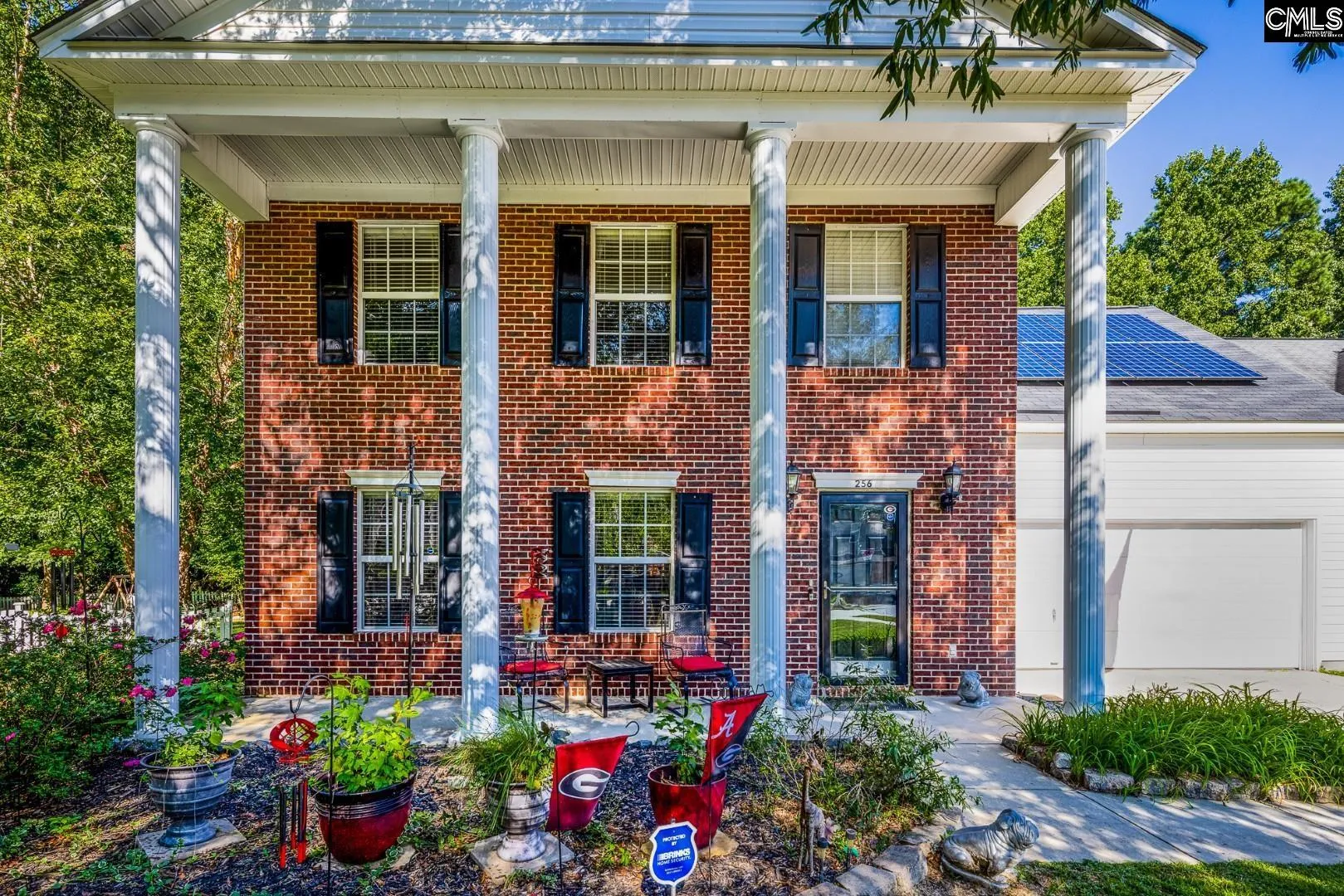 Oak Pointe, Lexington Community