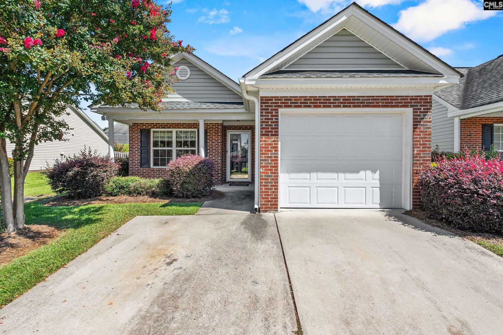 121 Tennis View Court