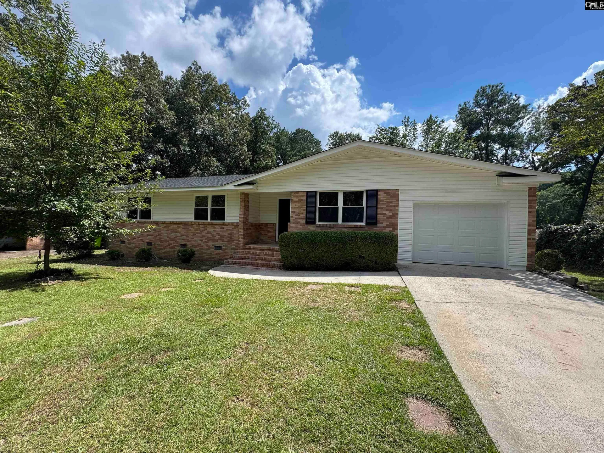 2208 Rolling Hills Road