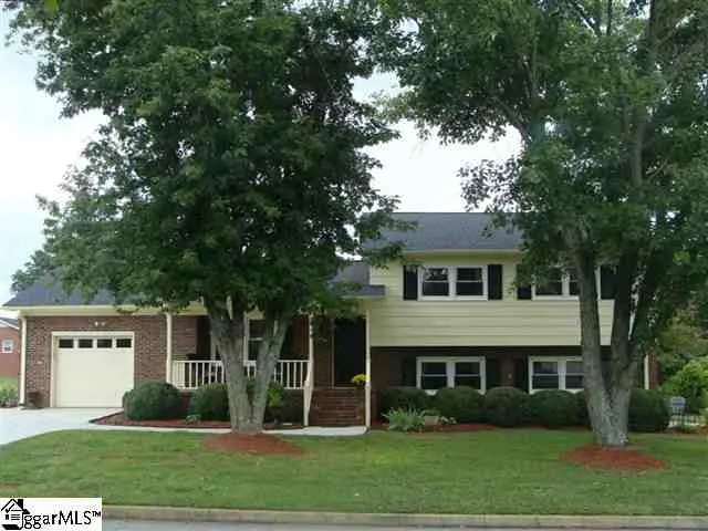 Property image 1 at 3 Whitestone Court, Mauldin, SC 29662