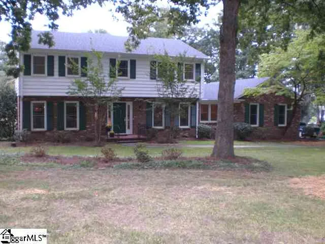 Property image 1 at 9 Heatherbrook Road, Greenville, SC 29615