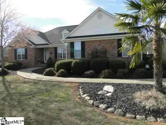 Property image 1 at 372 W Autumn Ridge Road, Moore, SC 29369