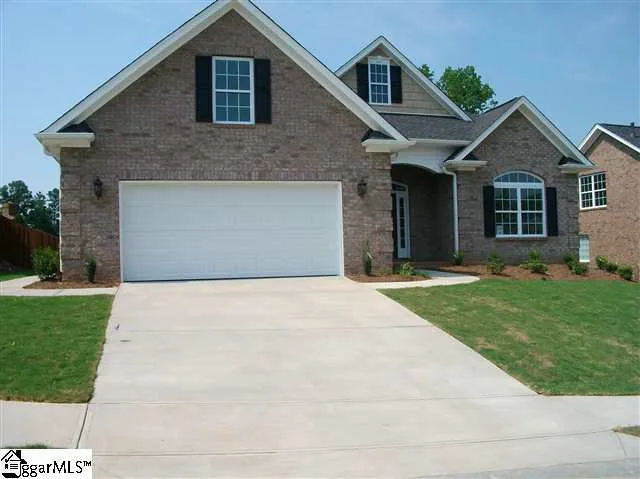 Property image 1 at 8 Cedarcrest Ct, Simpsonville, SC 29680