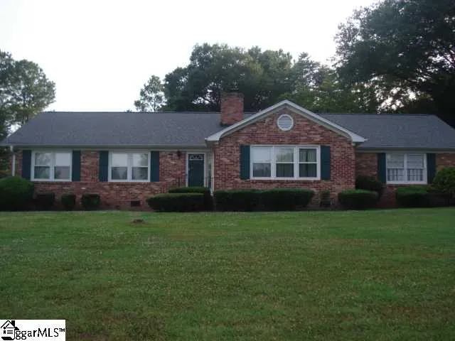 Property image 1 at 804 Thackston Dr, Spartanburg, SC 29307