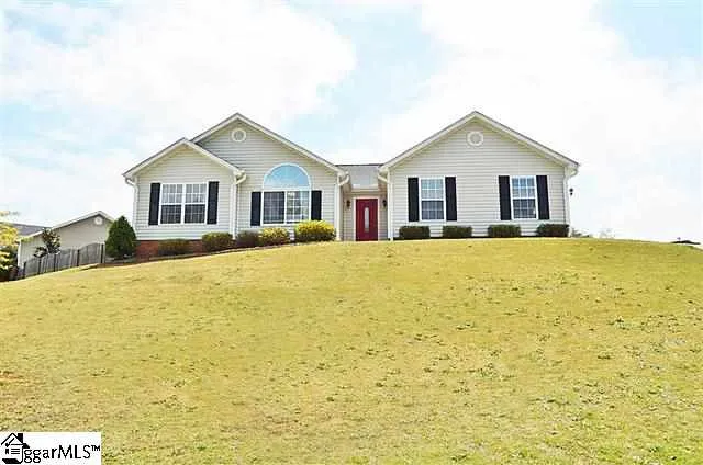 Property image 1 at 136 Faulkner Circle, Greer, SC 29651