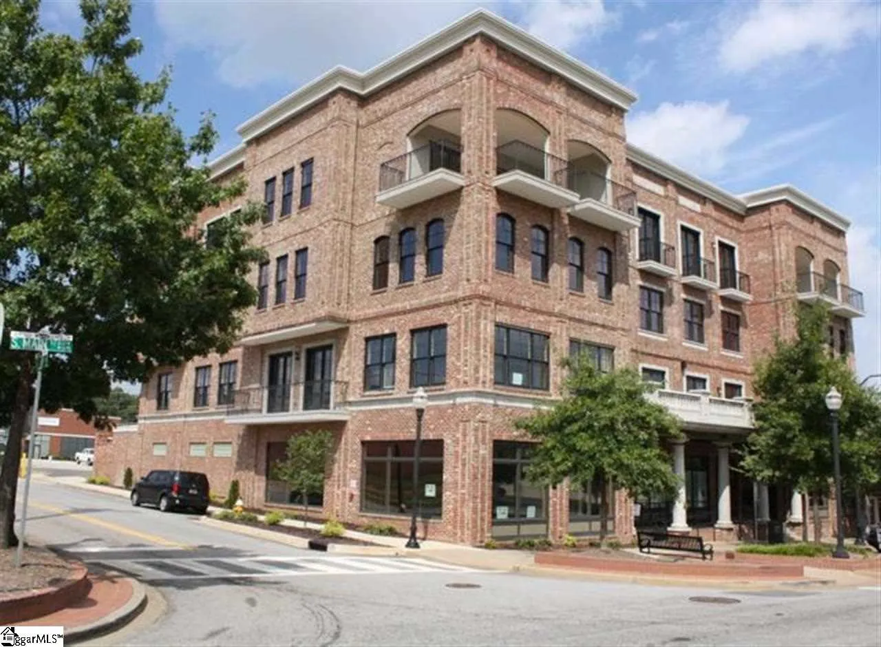 Property image 1 at 820 S Main Street, Greenville, SC 29601