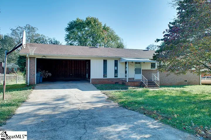Property image 1 at 402 WATKINS Road, Greenville, SC 29617