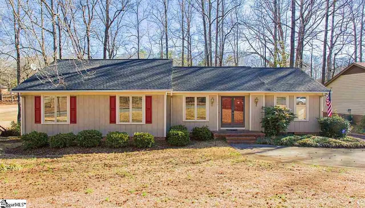 Property image 1 at 405 Camelot Drive, Simpsonville, SC 29681