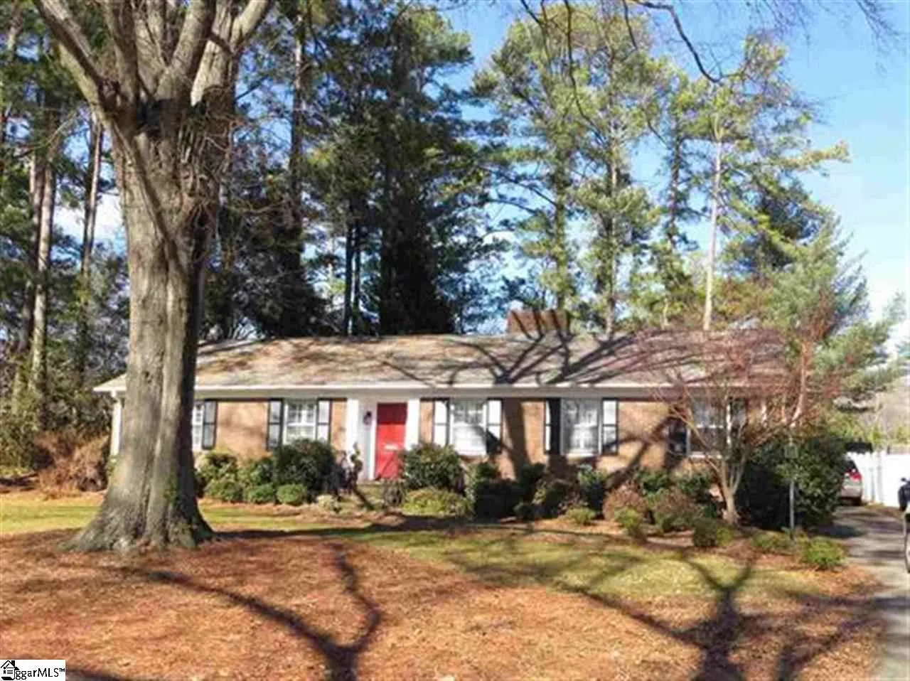 Property image 1 at 300 Greengate Lane, Spartanburg, SC 29307