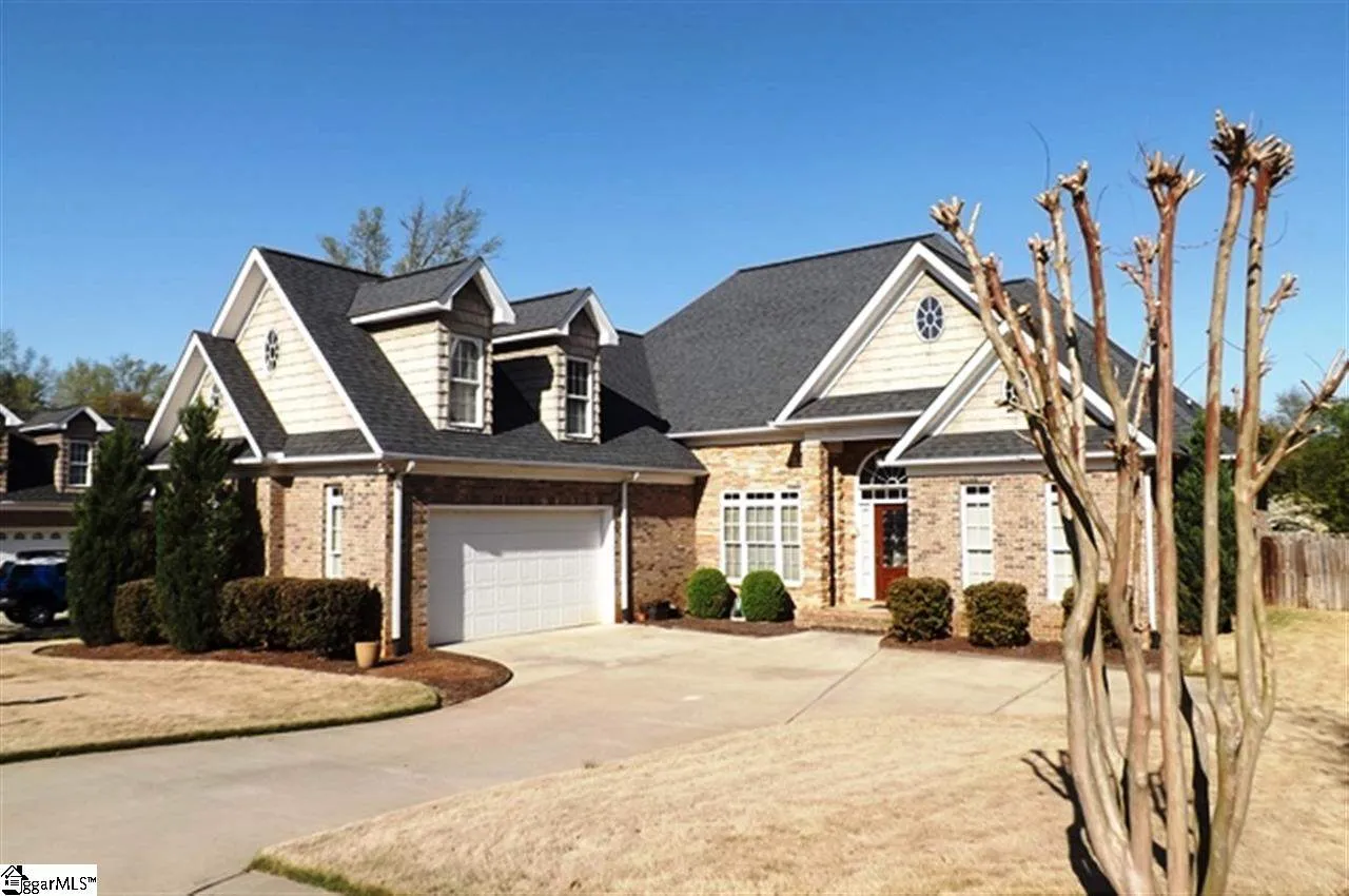 Property image 1 at 100 Tinsley Place, Greenville, SC 29615