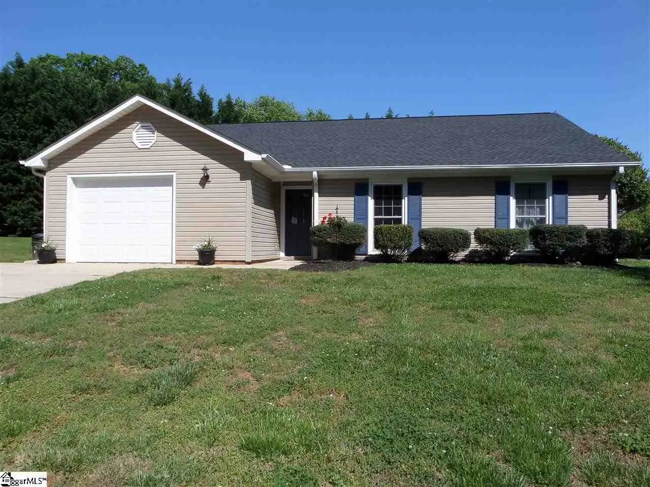 Property image 1 at 303 Latrobe Drive, Simpsonville, SC 29681
