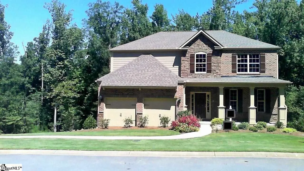 Property image 1 at 8 Carolina Oaks Drive, Fountain Inn, SC 29644