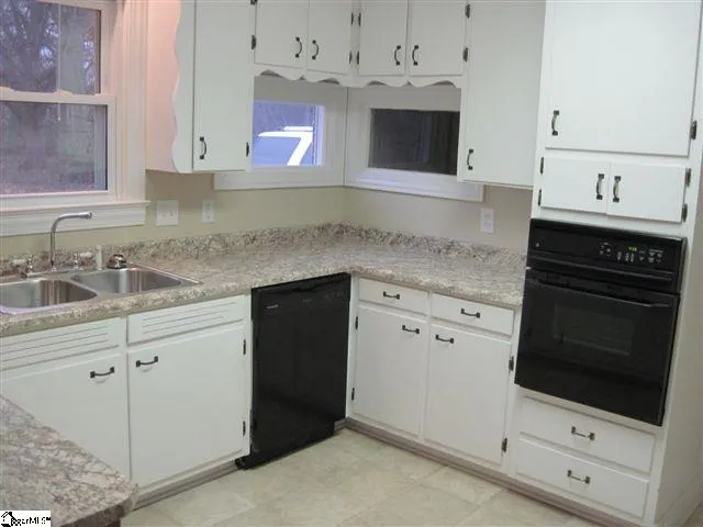 Property image 3 at 110 Greenbriar Drive, Simpsonville, SC 29680