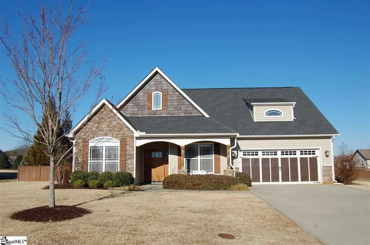 Property image 1 at 6 Croydon Way, Greenville, SC 29609