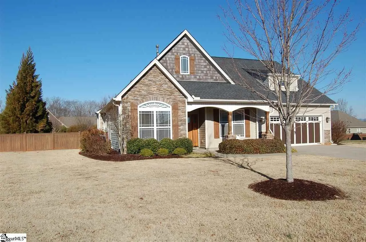 Property image 3 at 6 Croydon Way, Greenville, SC 29609
