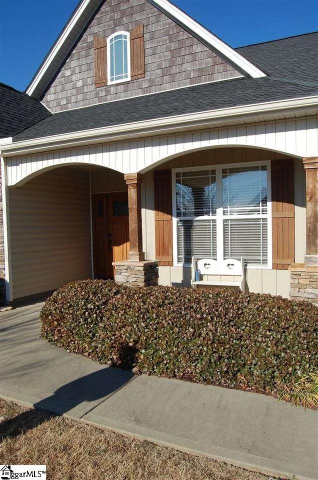 Property image 4 at 6 Croydon Way, Greenville, SC 29609