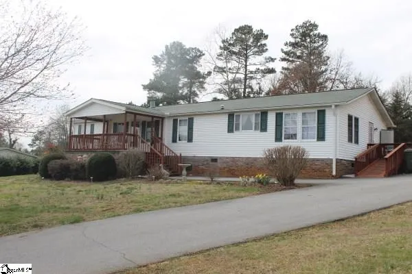 Property image 2 at 213 Baywood Drive, Easley, SC 29640