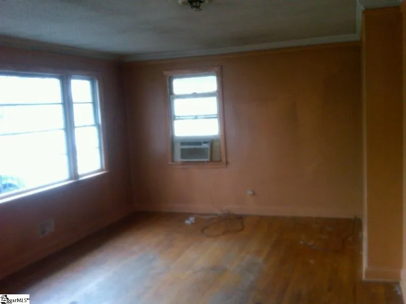Property image 5 at 102 E Belvedere Road, Greenville, SC 29605