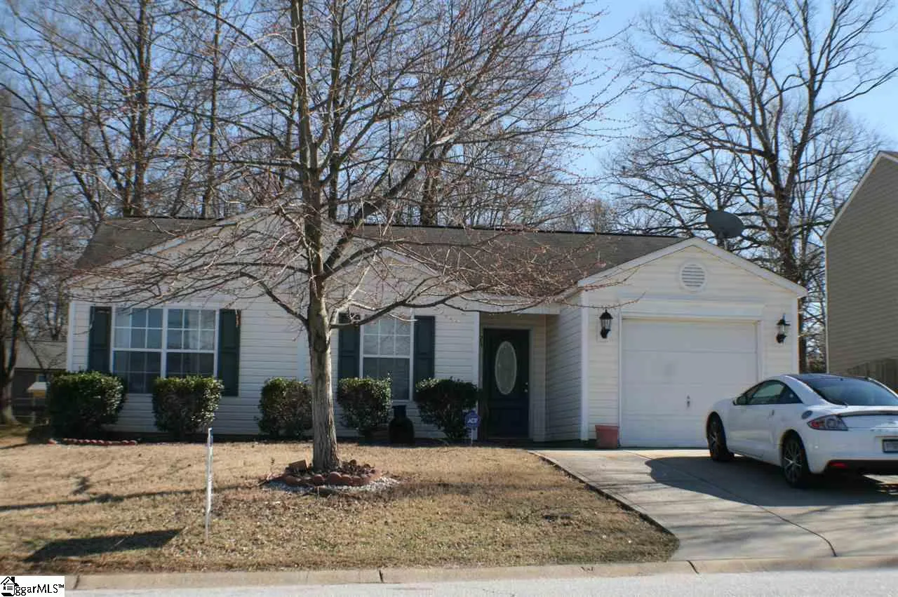 Property image 1 at 24 Willow Bend Drive, Taylors, SC 29687