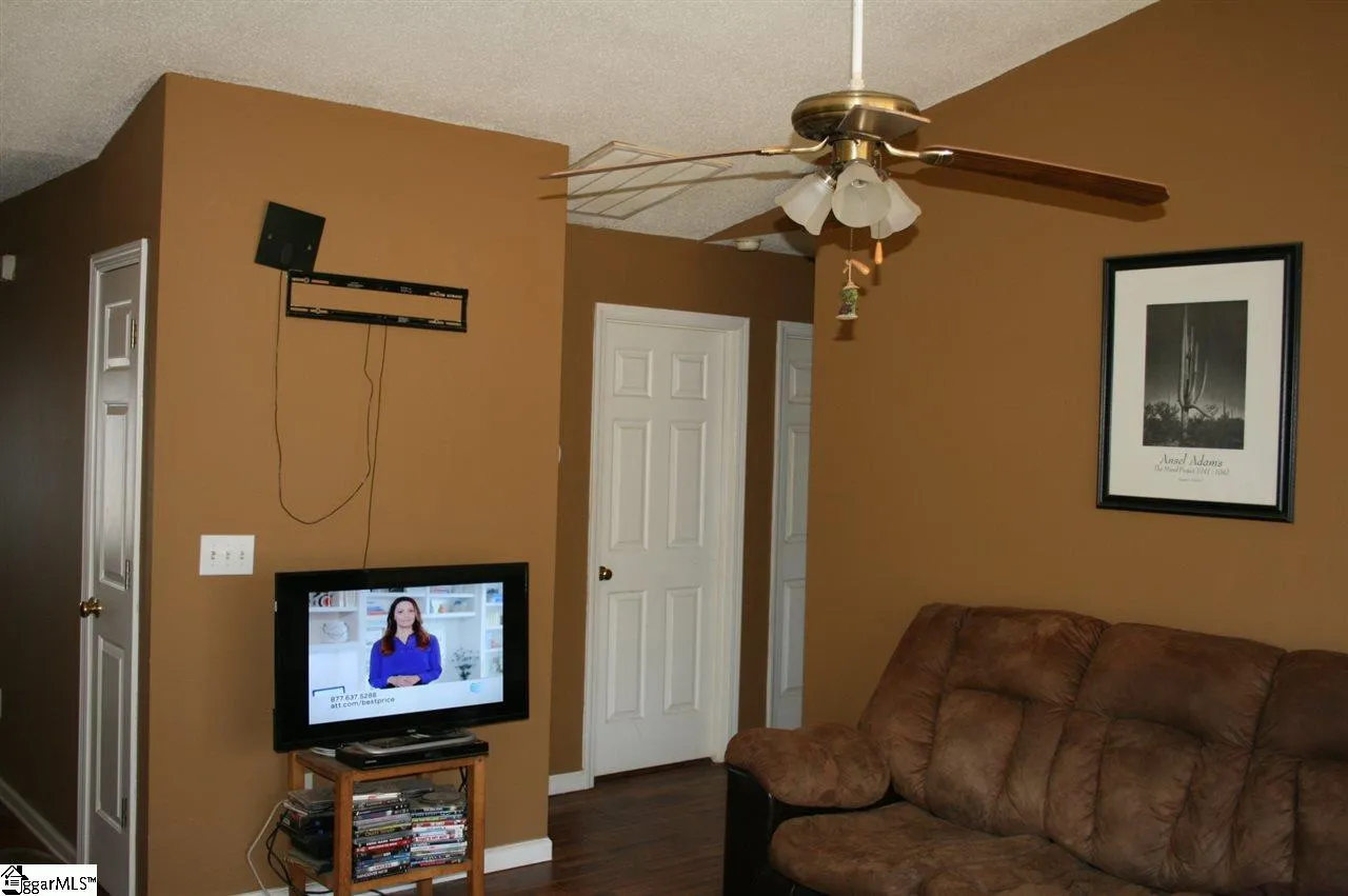 Property image 5 at 24 Willow Bend Drive, Taylors, SC 29687