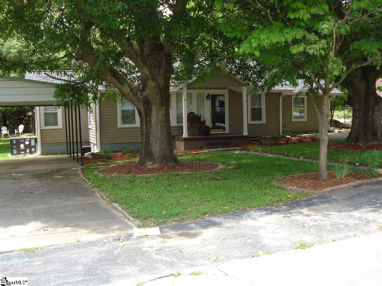 Property image 2 at 9 Linnet Drive, Greenville, SC 29609