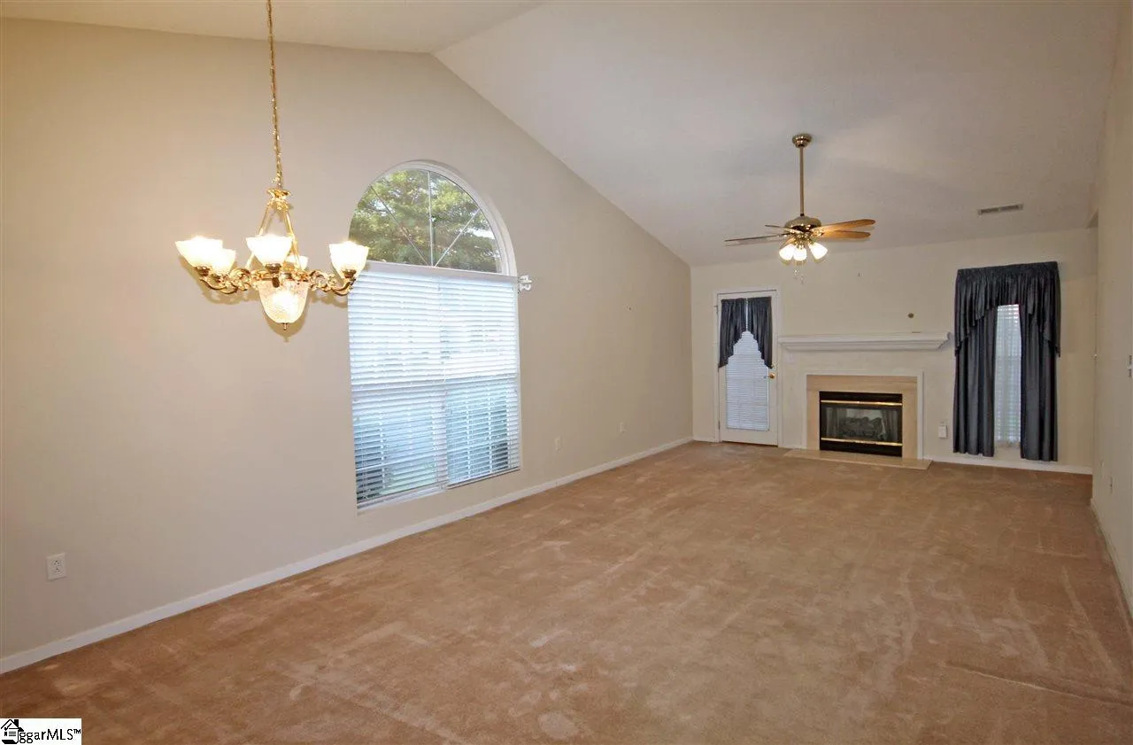Property image 2 at 1 CREEKBEND Court, Simpsonville, SC 29681