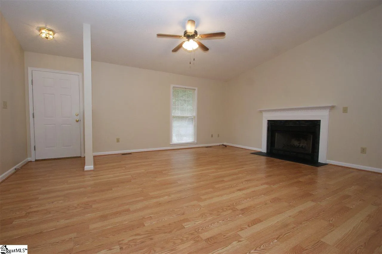 Property image 2 at 6 Chinaberry Lane, Simpsonville, SC 29680