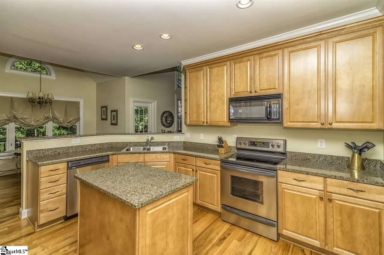 Property image 3 at 1 Selkirk Court, Simpsonville, SC 28681