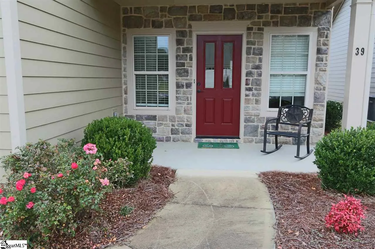 Property image 2 at 39 Briarhill Drive, Simpsonville, SC 29680-7678