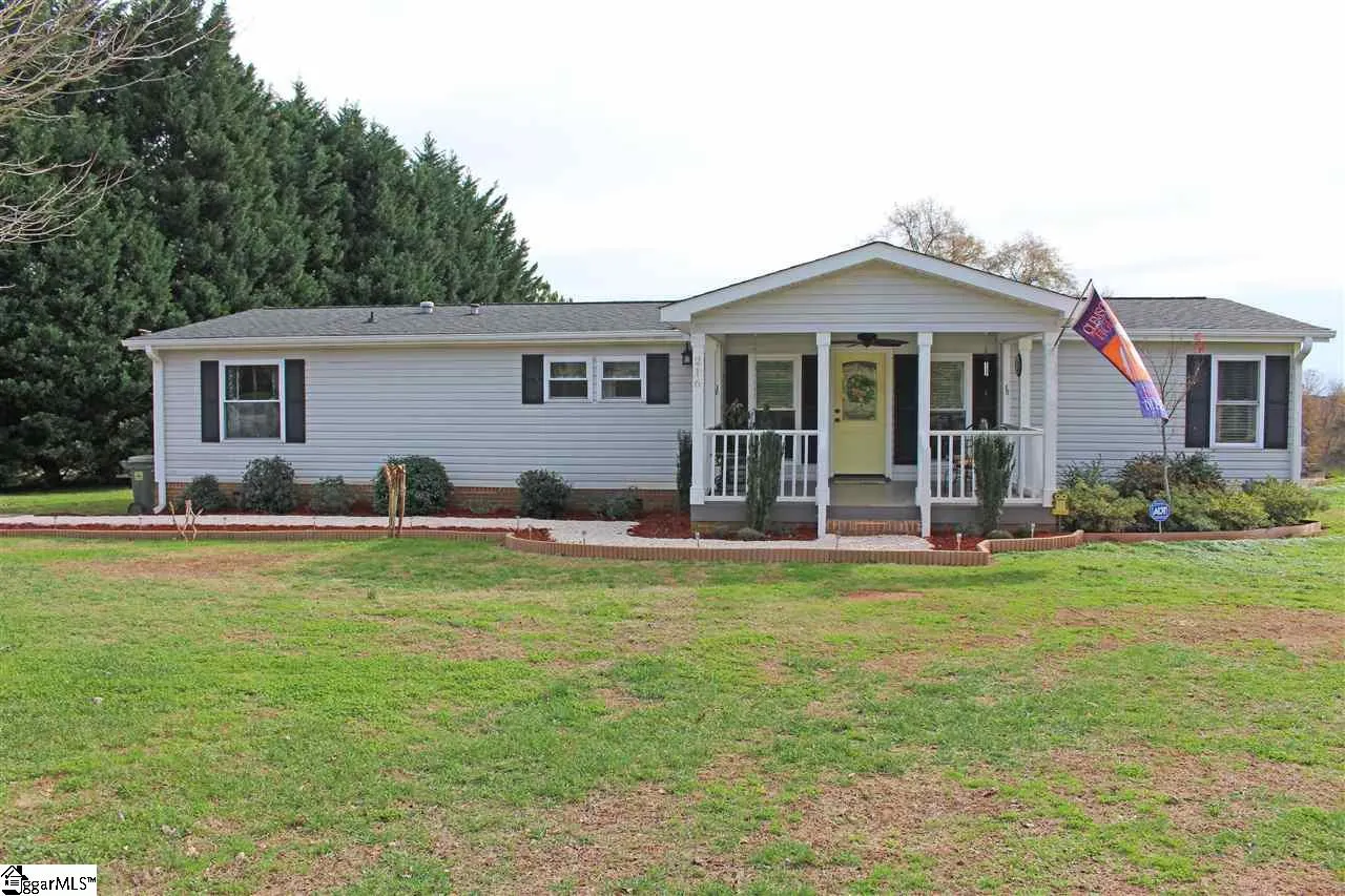 Property image 2 at 216 Baywood Drive, Easley, SC 29640