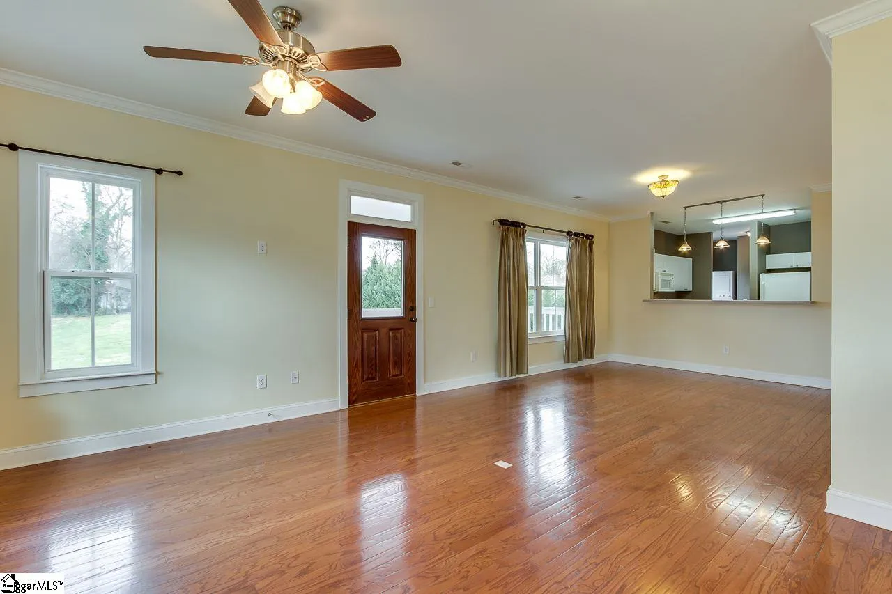 Property image 5 at 106B Woodside Circle, Greenville, SC 29609