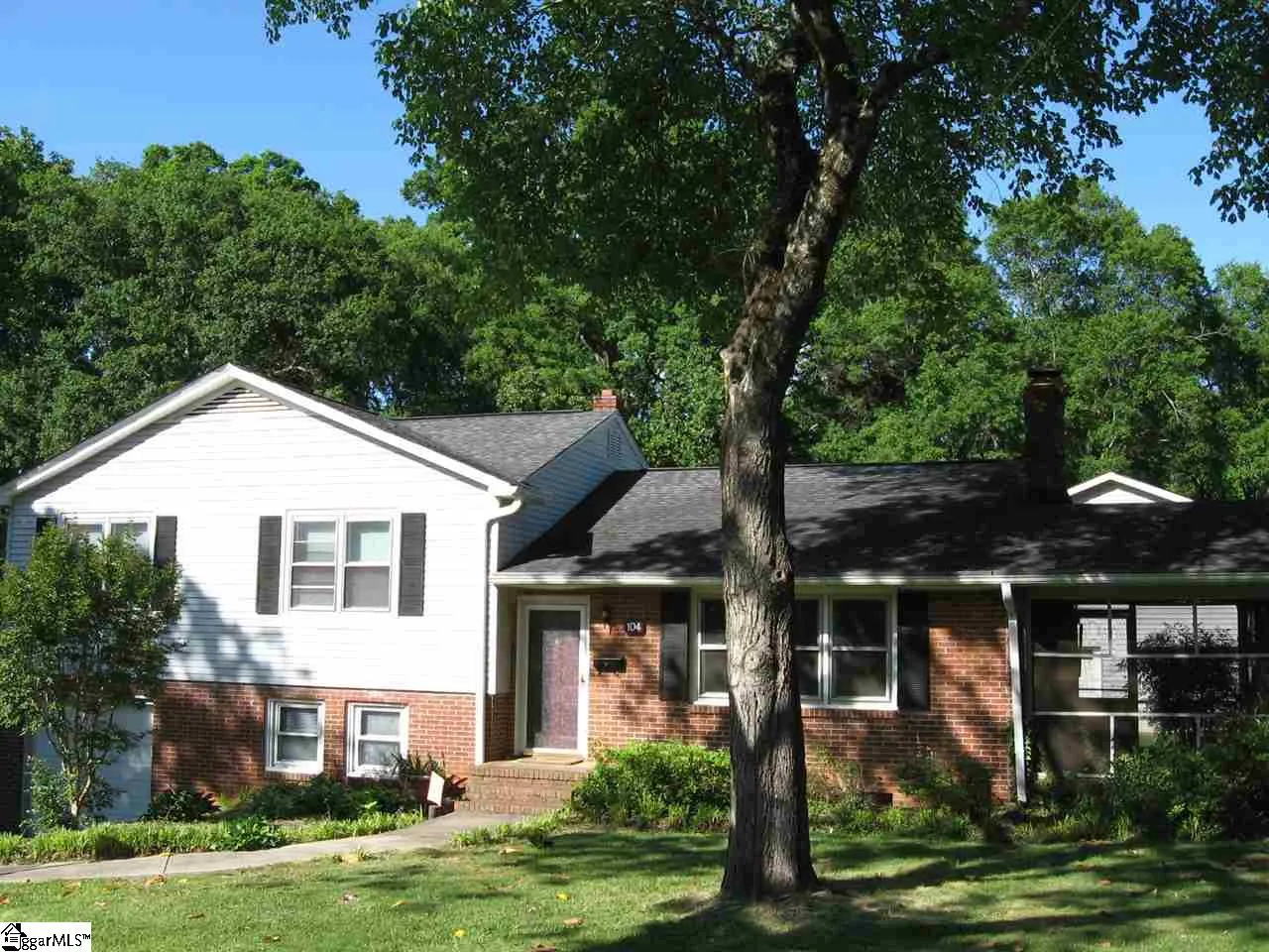 Property image 2 at 104 Lullwater Road, Greenville, SC 29607