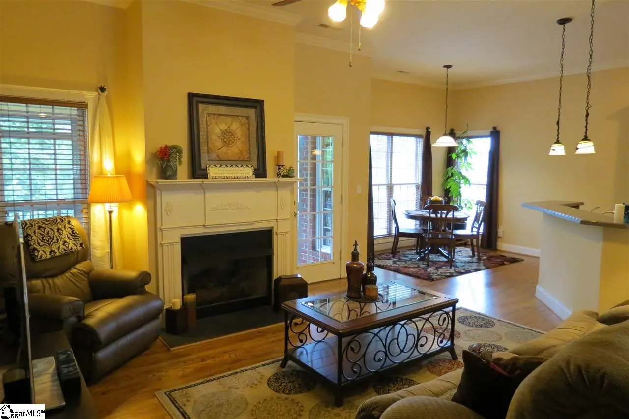 Property image 4 at 15 Belle Terre Court, Greenville, SC 29609