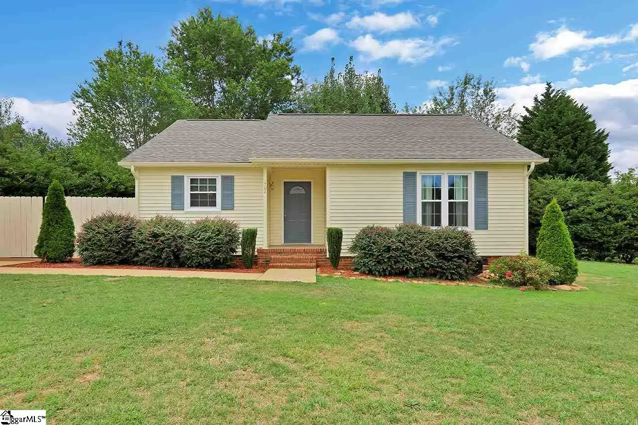 Property image 1 at 402 Laurel Tree Lane, Simpsonville, SC 29681
