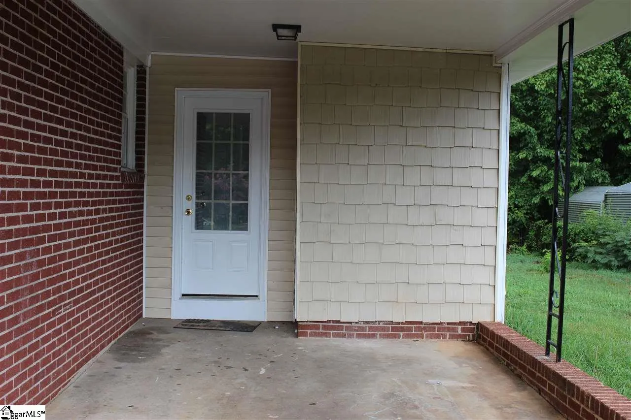 Property image 4 at 110 Glendale Street, Greenville, SC 29605