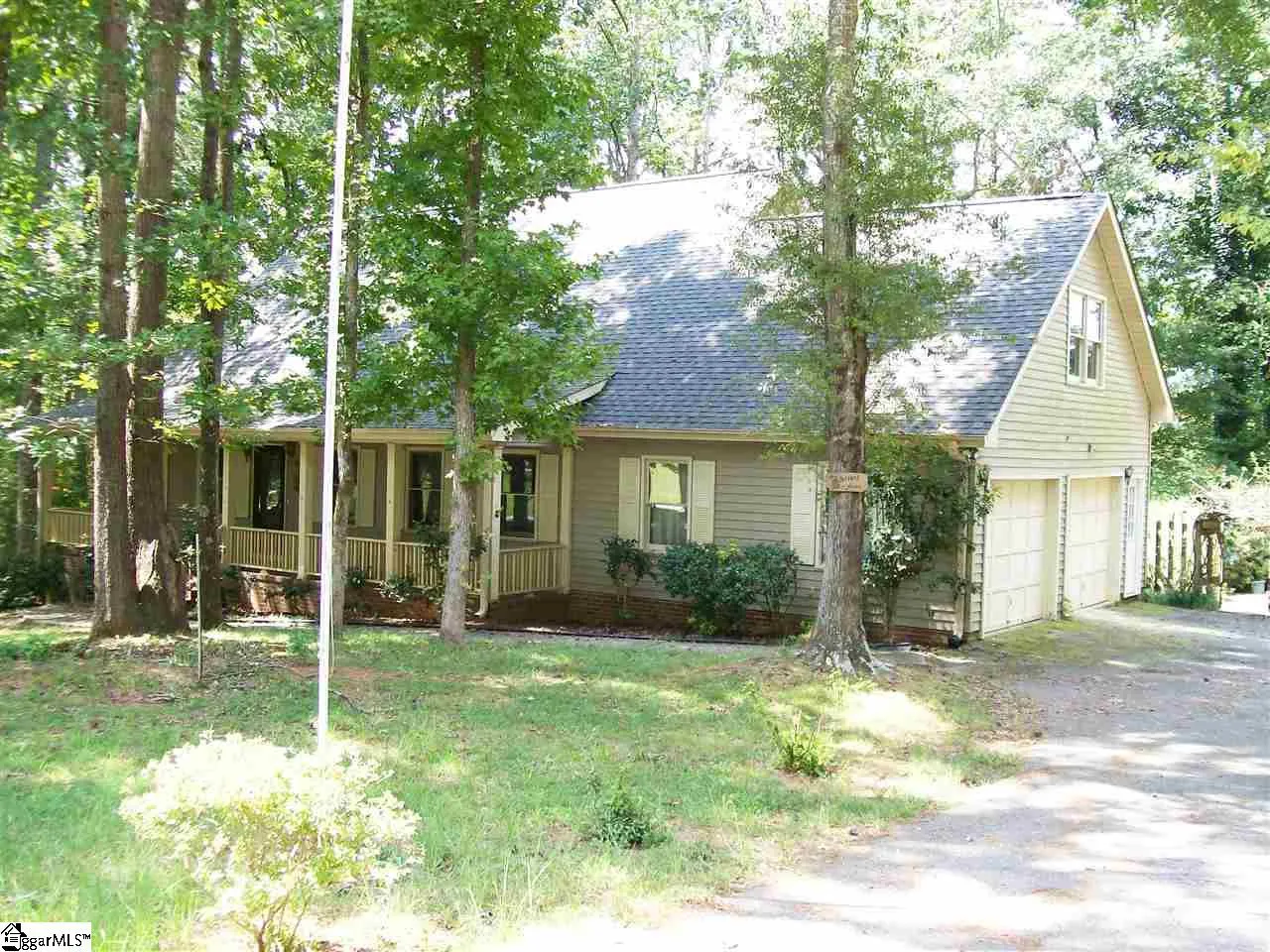 Property image 1 at 116 Oakwood Drive, Woodruff, SC 29388