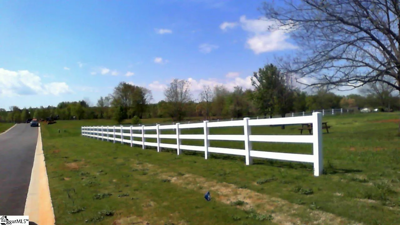 Property image 4 at 545 Bennington Farm Drive, Boiling Springs, SC 29316