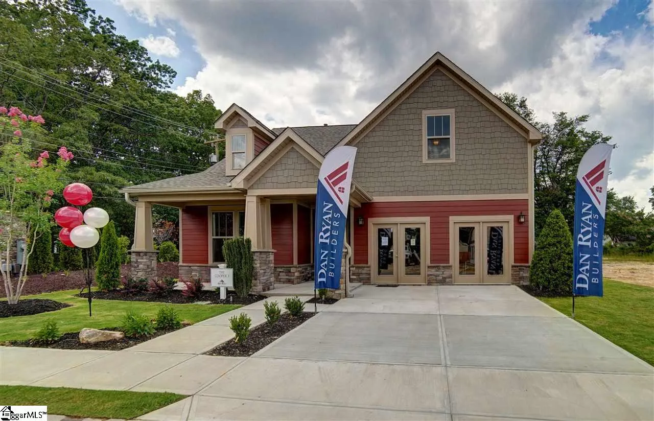Property image 2 at 1 Rolling Creek Court, Taylors, SC 29687