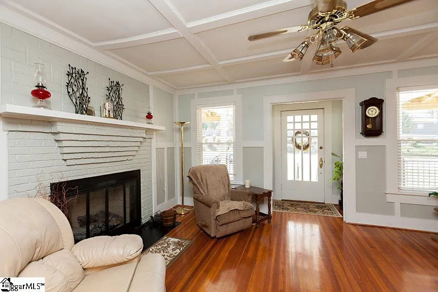 Property image 4 at 915 Rutherford Road, Greenville, SC 29609