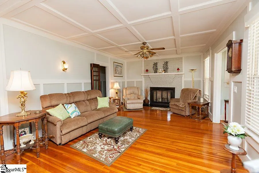 Property image 5 at 915 Rutherford Road, Greenville, SC 29609