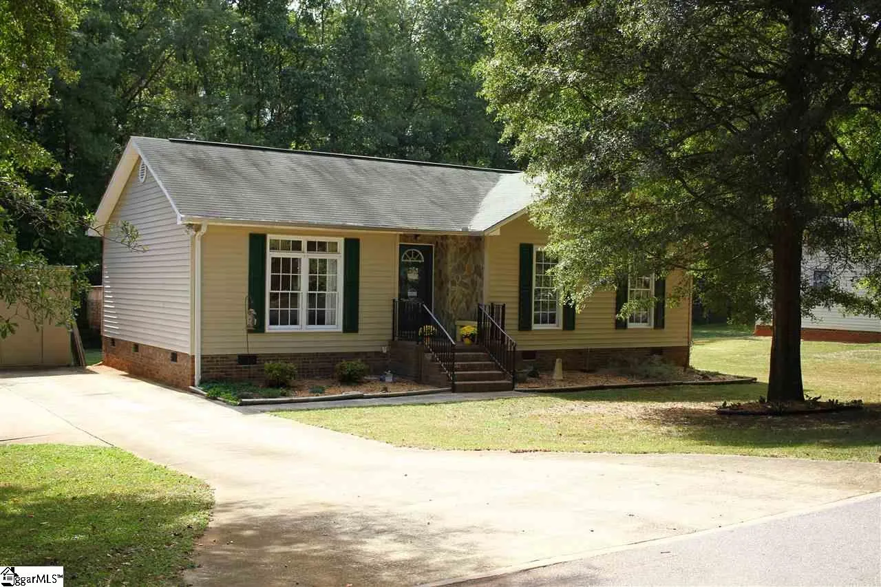 Property image 1 at 502 Idlewild Avenue, Greenville, SC 29605