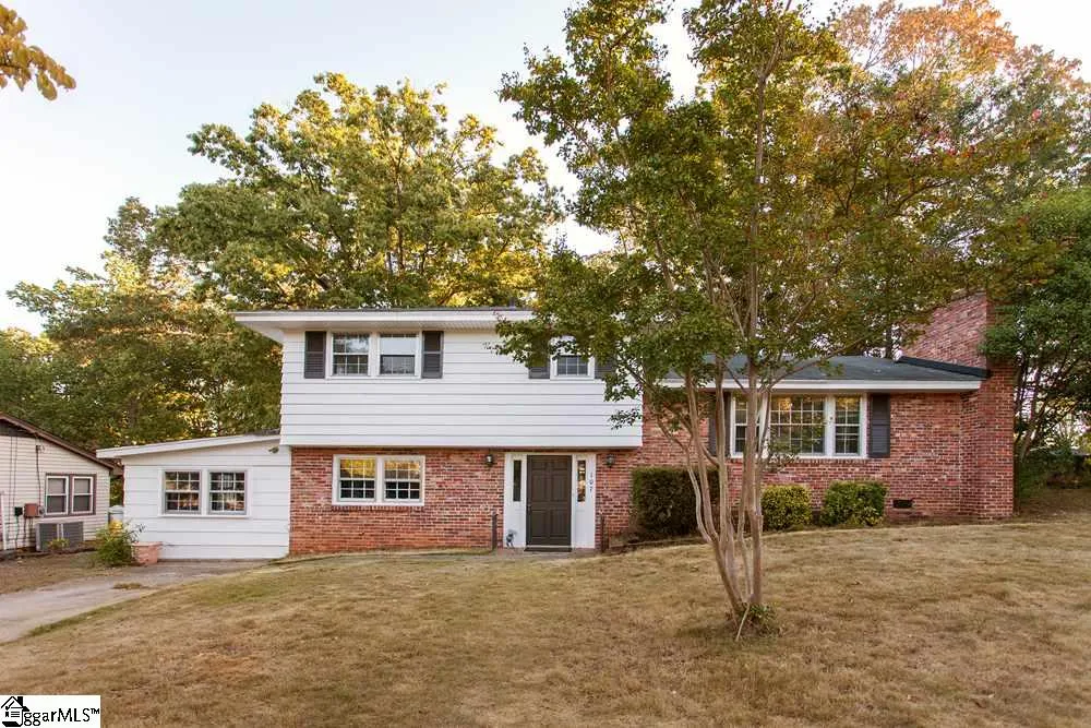 Property image 2 at 107 Lancaster Lane, Greenville, SC 29605