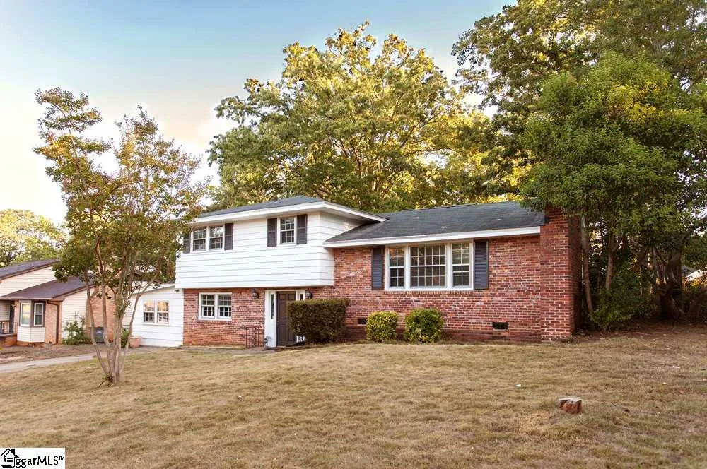 Property image 3 at 107 Lancaster Lane, Greenville, SC 29605