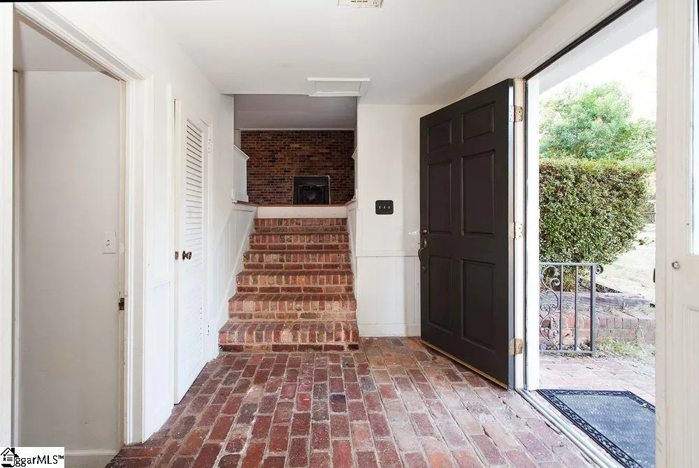 Property image 5 at 107 Lancaster Lane, Greenville, SC 29605