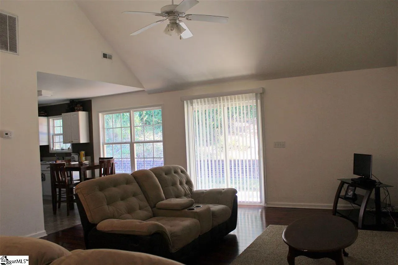 Property image 5 at 304 Rivereen Way, Simpsonville, SC 29680