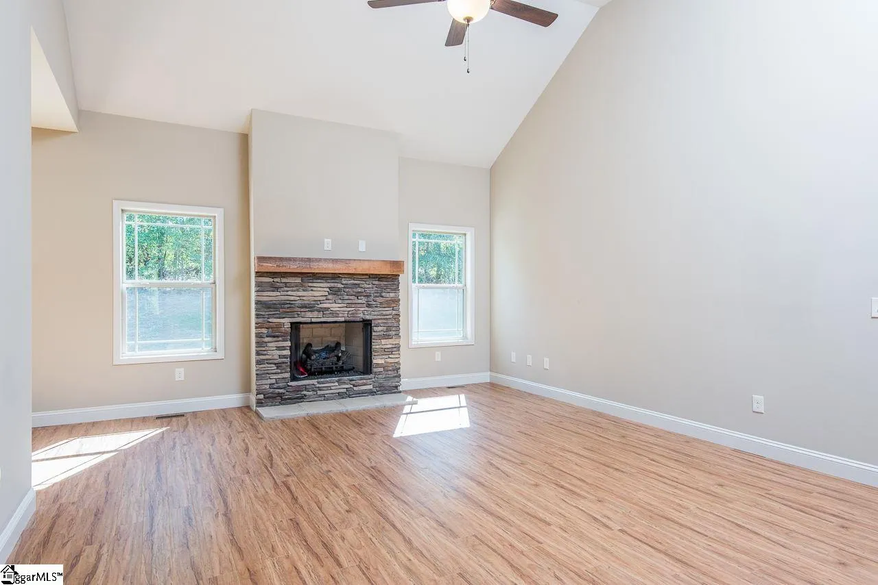 Property image 4 at 1 Caperton Way, Greer, SC 29651