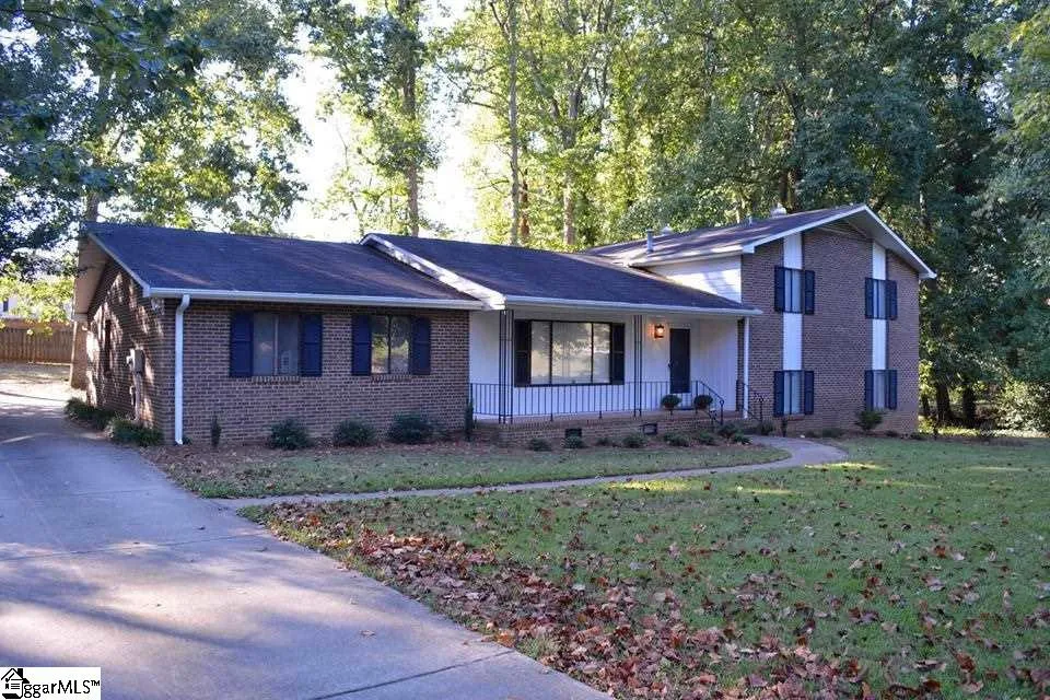 Property image 1 at 216 Parliament Road, Greenville, SC 29615